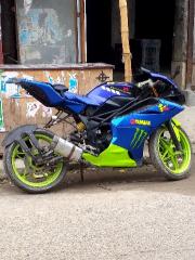 YAMAHA R15 V3